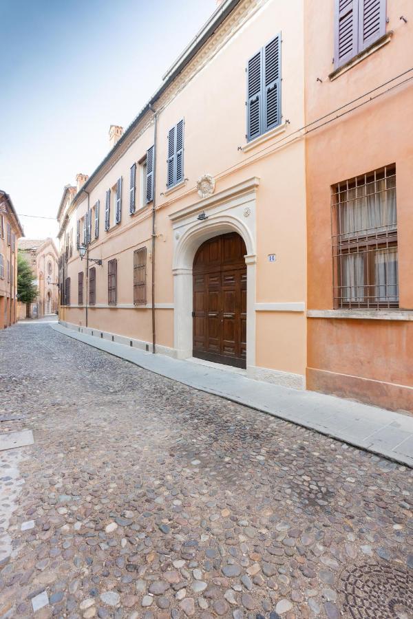 Palazzo Sabbioni Suite Del Conte Elegant Suite In Old Monastery City Center Ferrara Exterior foto