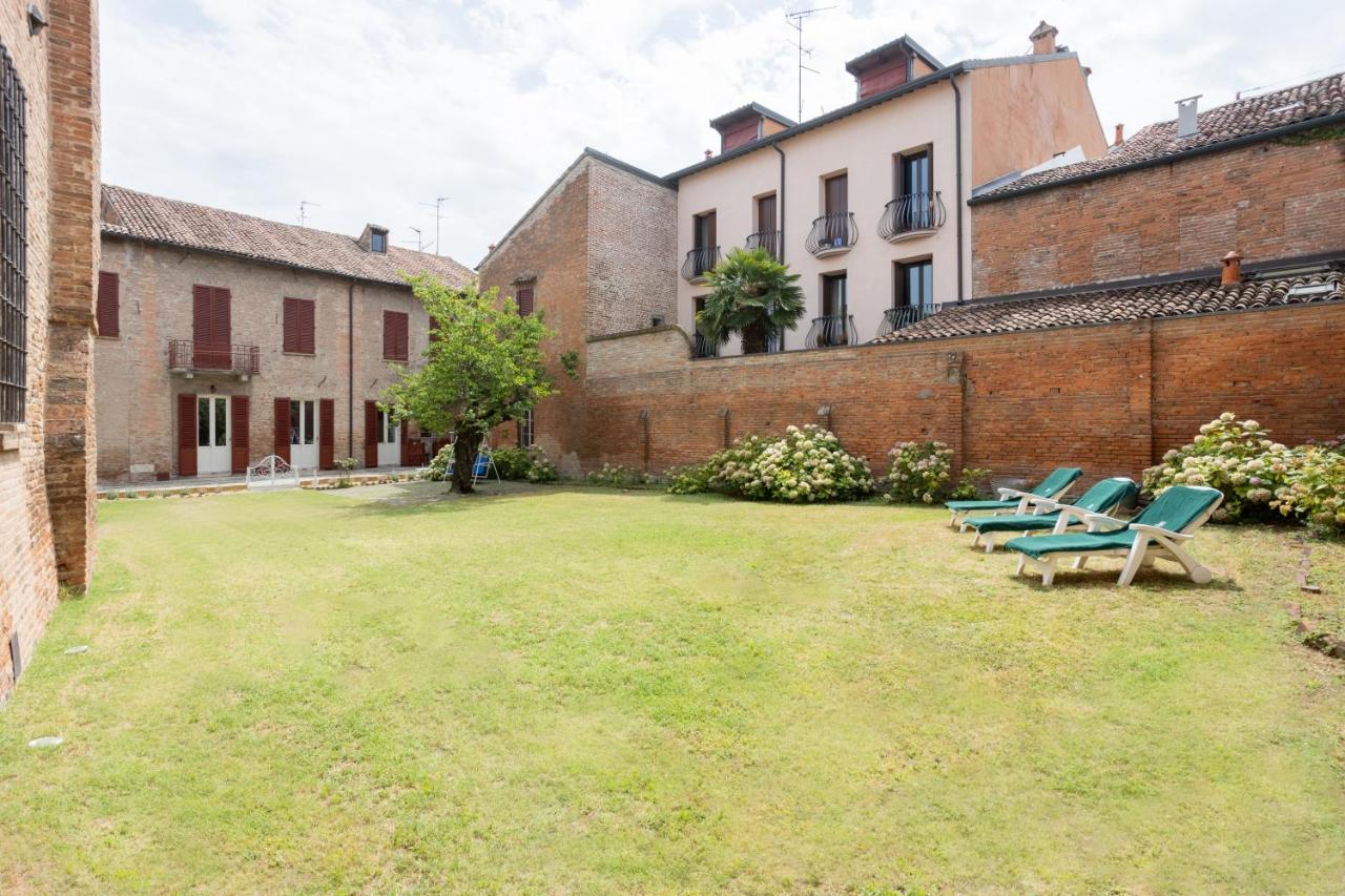 Palazzo Sabbioni Suite Del Conte Elegant Suite In Old Monastery City Center Ferrara Exterior foto