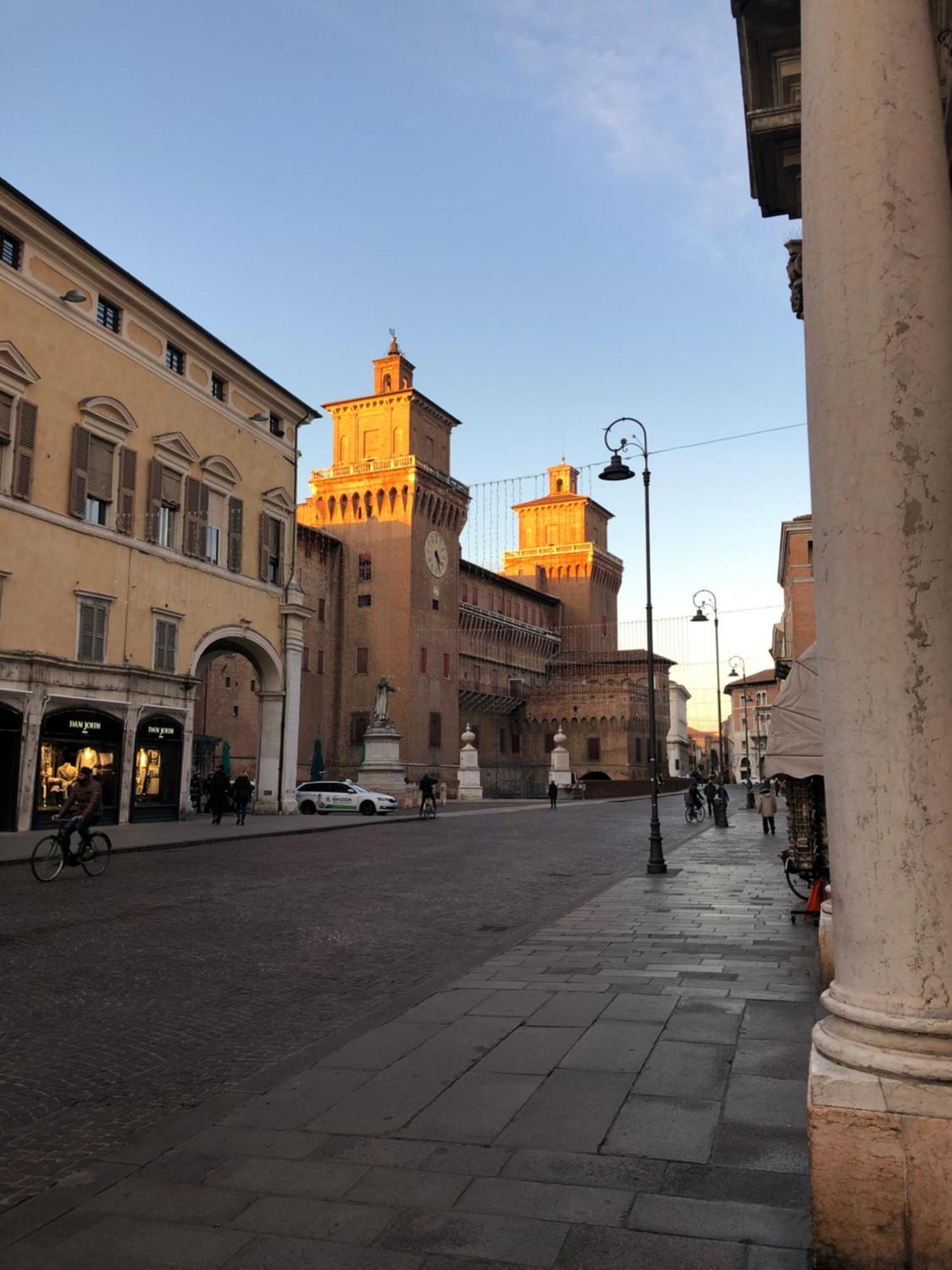 Palazzo Sabbioni Suite Del Conte Elegant Suite In Old Monastery City Center Ferrara Exterior foto